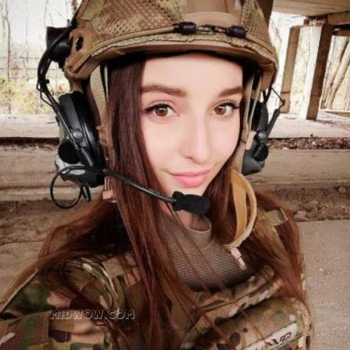 army girl image (5)