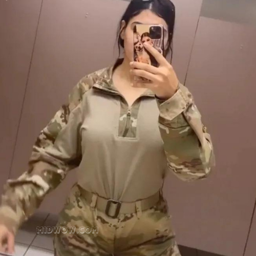army girl pic (4)